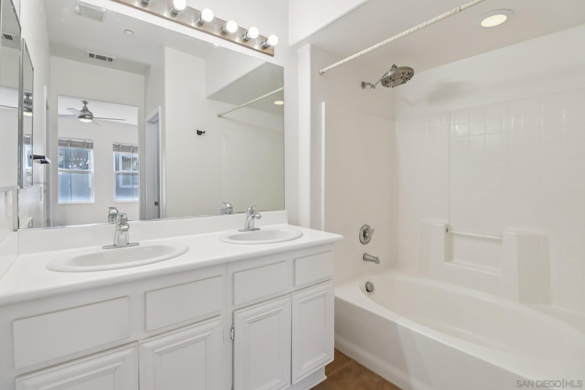 Detail Gallery Image 21 of 41 For 7895  via Montebello  #1,  San Diego,  CA 92129 - 2 Beds | 1/1 Baths