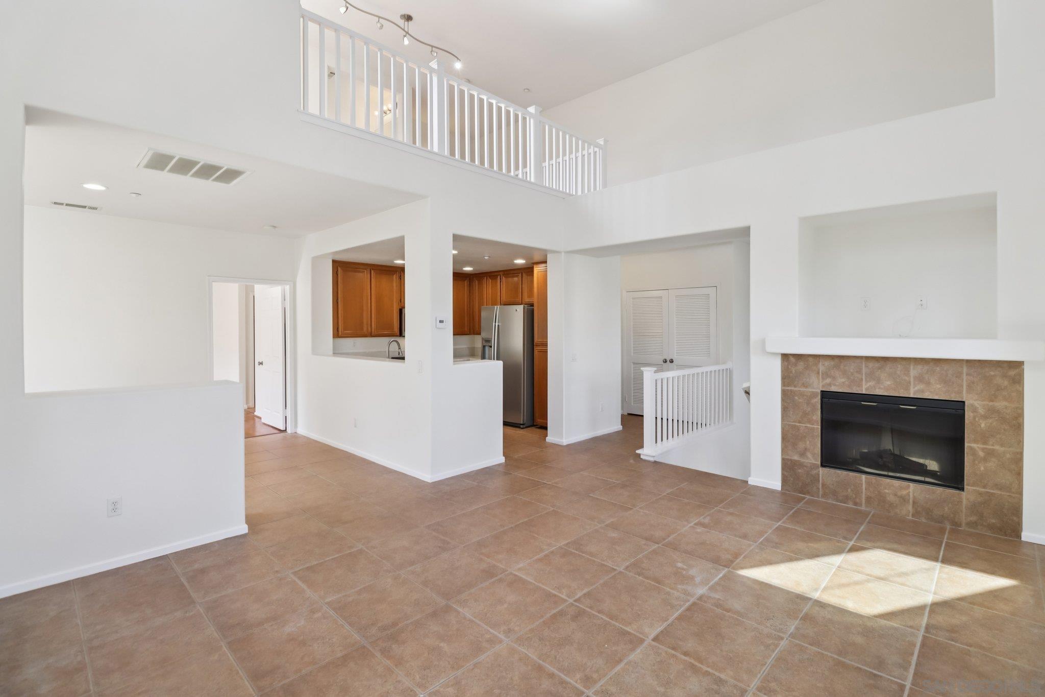 Detail Gallery Image 8 of 41 For 7895  via Montebello  #1,  San Diego,  CA 92129 - 2 Beds | 1/1 Baths