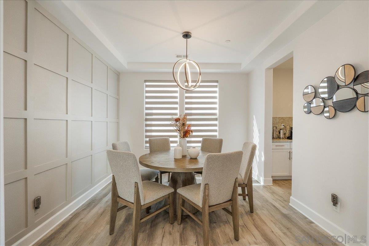 Detail Gallery Image 14 of 43 For 1517  Leonis Pl, Vista,  CA 92083 - 5 Beds | 3/1 Baths