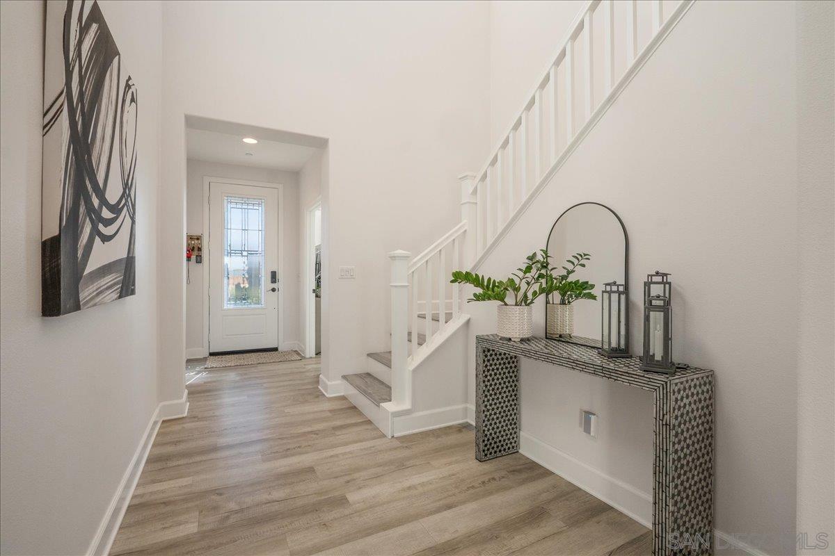 Detail Gallery Image 19 of 43 For 1517  Leonis Pl, Vista,  CA 92083 - 5 Beds | 3/1 Baths