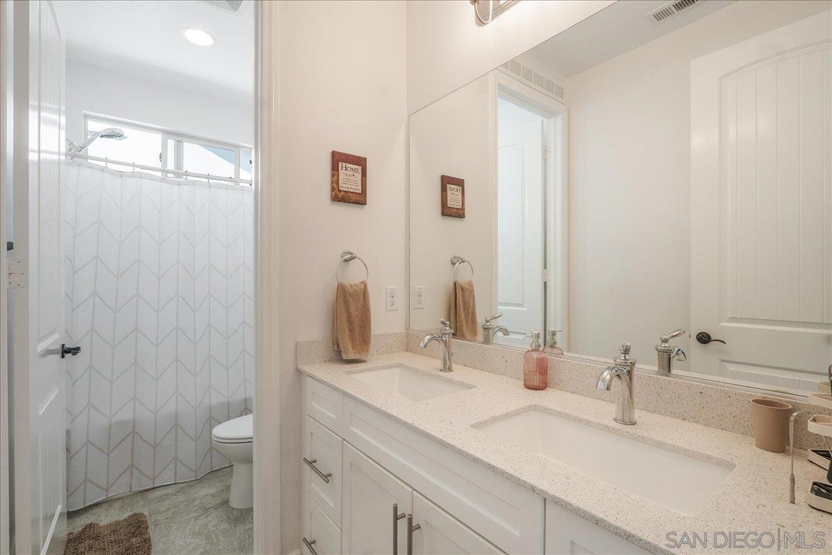 Detail Gallery Image 28 of 43 For 1517  Leonis Pl, Vista,  CA 92083 - 5 Beds | 3/1 Baths