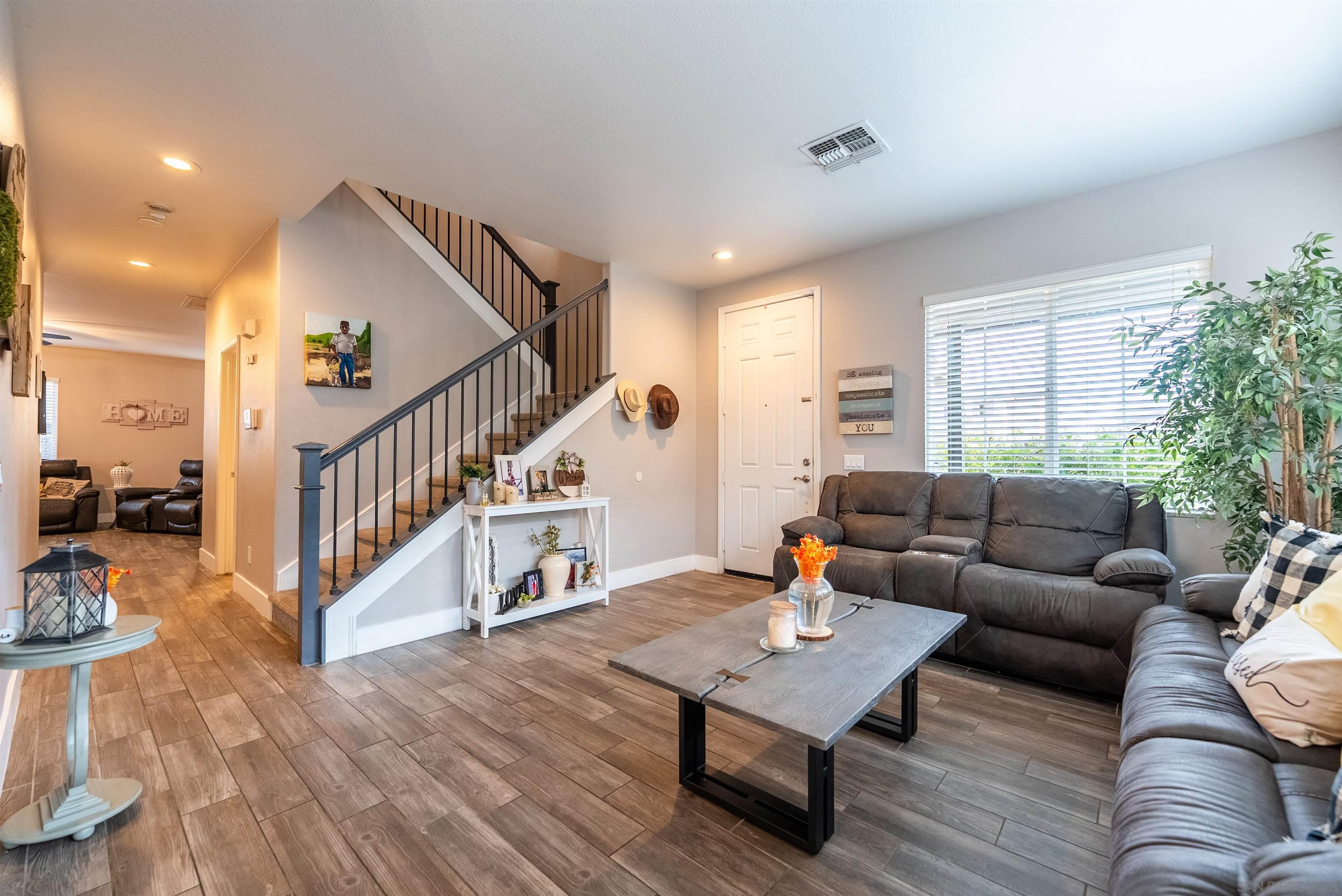 Detail Gallery Image 15 of 40 For 226  Quail Run Dr, El Centro,  CA 92243 - 4 Beds | 2/1 Baths