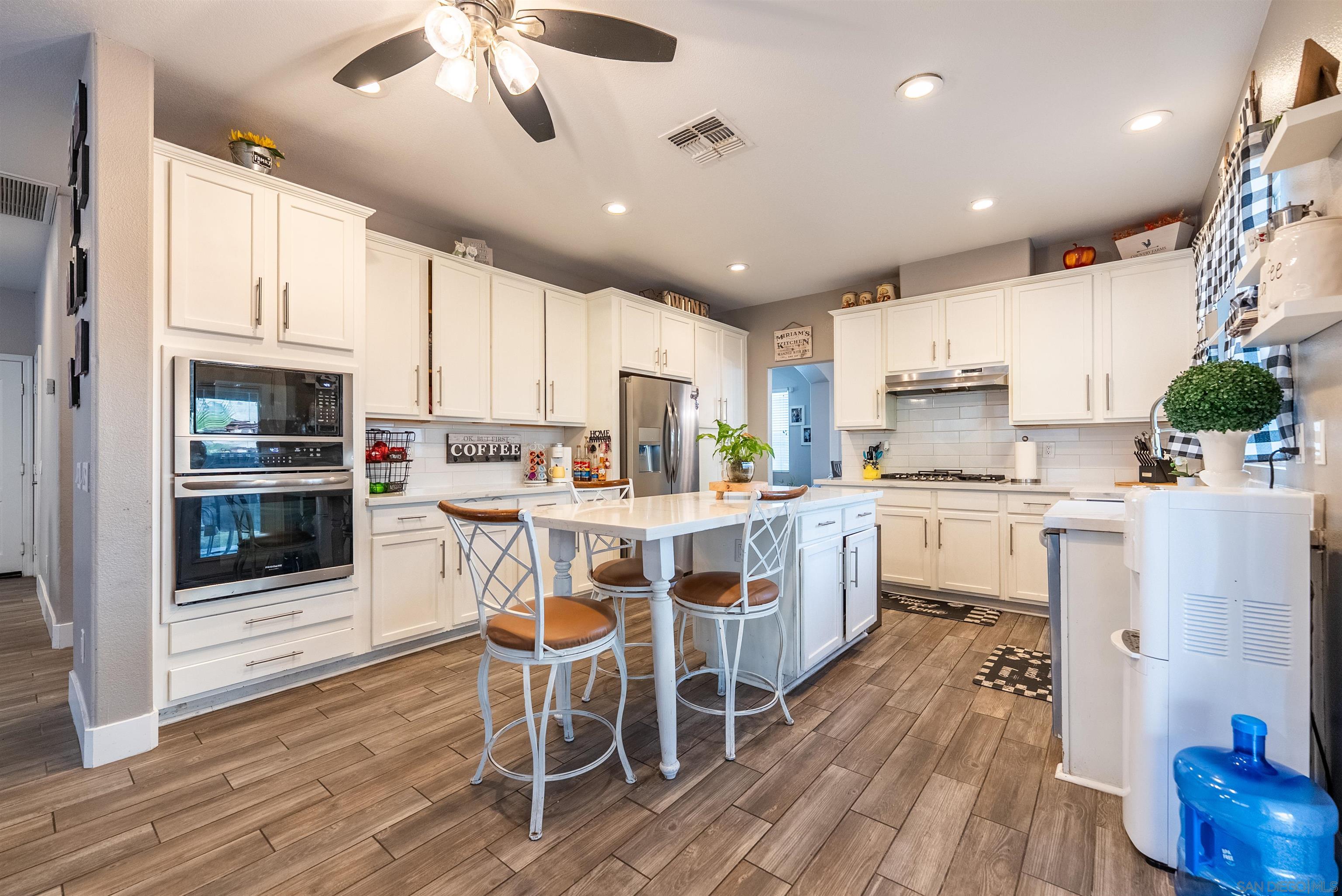 Detail Gallery Image 19 of 40 For 226  Quail Run Dr, El Centro,  CA 92243 - 4 Beds | 2/1 Baths