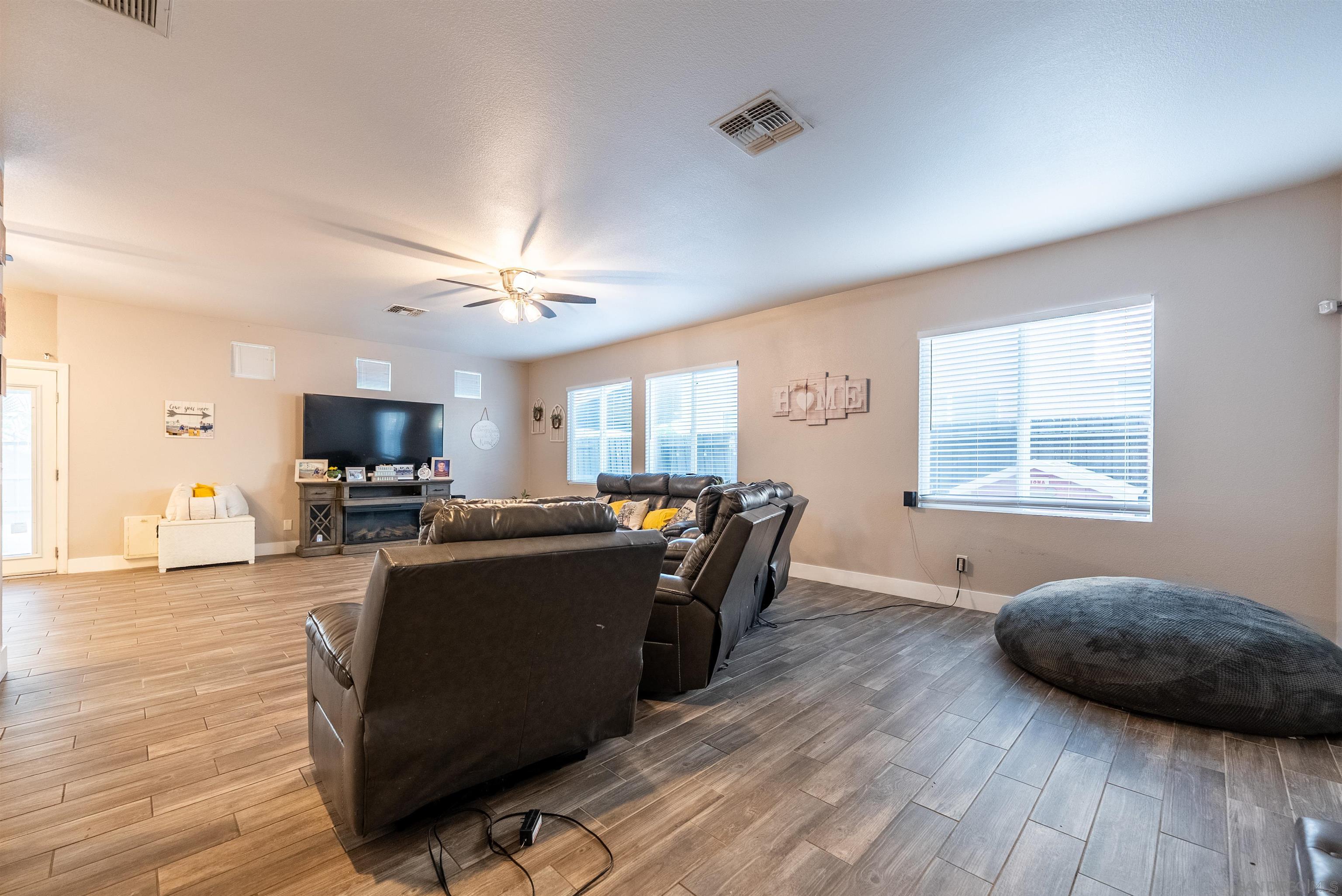 Detail Gallery Image 24 of 40 For 226  Quail Run Dr, El Centro,  CA 92243 - 4 Beds | 2/1 Baths