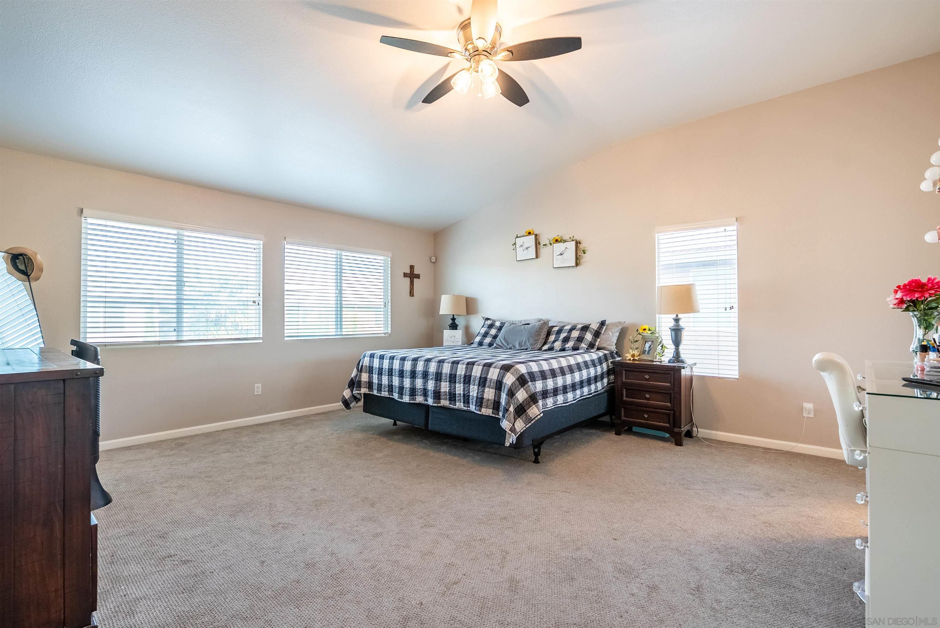 Detail Gallery Image 33 of 40 For 226  Quail Run Dr, El Centro,  CA 92243 - 4 Beds | 2/1 Baths