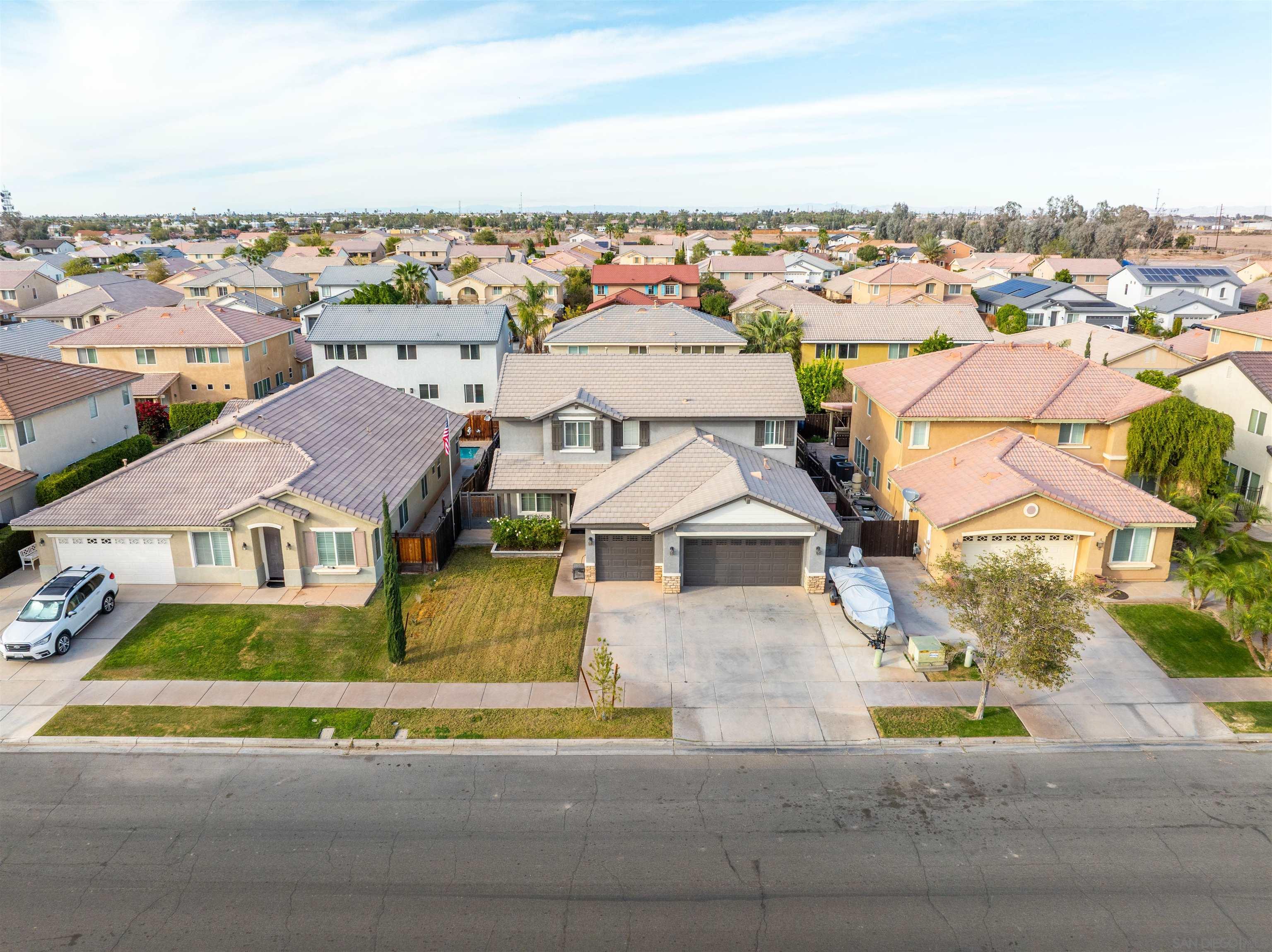 Detail Gallery Image 5 of 40 For 226  Quail Run Dr, El Centro,  CA 92243 - 4 Beds | 2/1 Baths