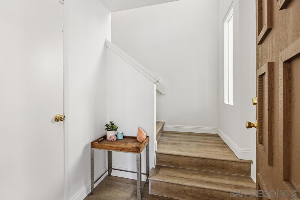 Detail Gallery Image 4 of 27 For 1504  Granite Hills Dr  a,  El Cajon,  CA 92019 - 2 Beds | 2 Baths