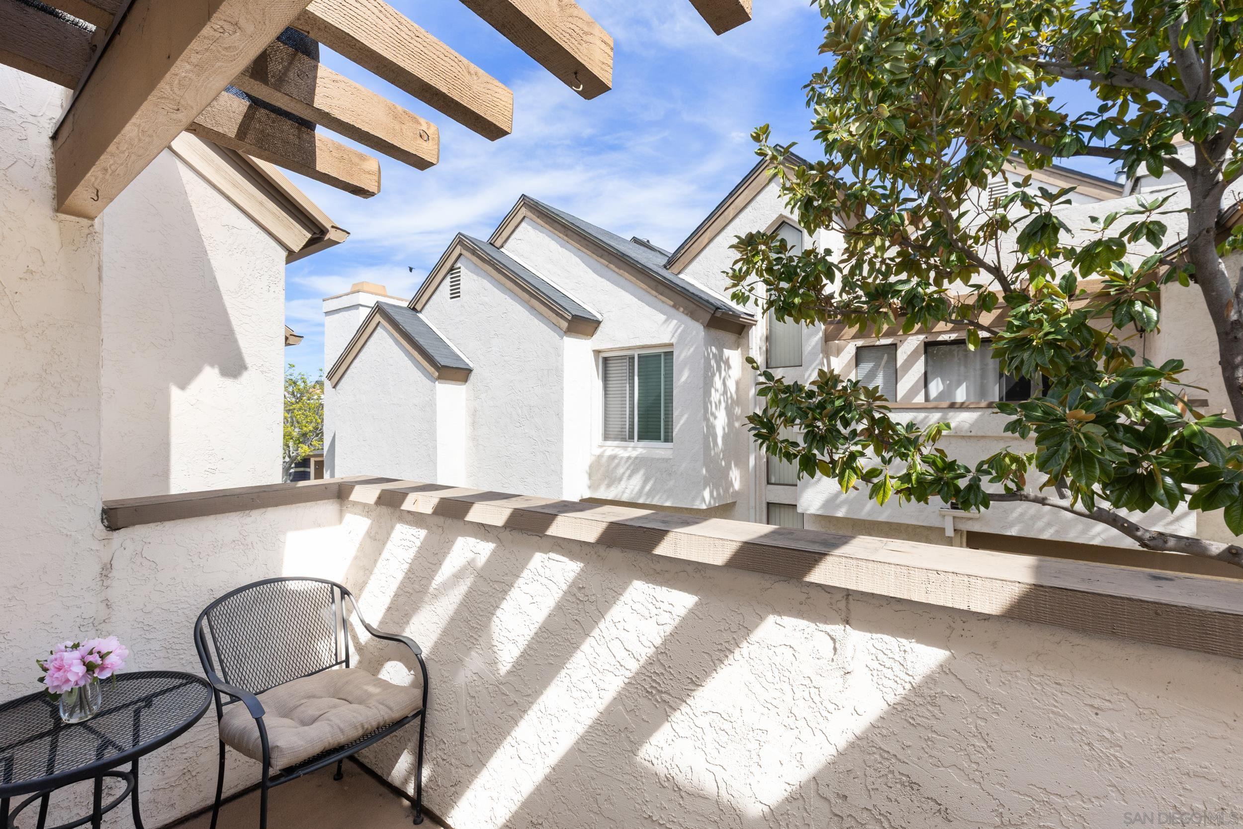 Detail Gallery Image 8 of 27 For 1504  Granite Hills Dr  a,  El Cajon,  CA 92019 - 2 Beds | 2 Baths