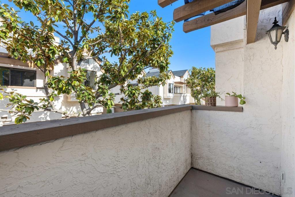Detail Gallery Image 9 of 27 For 1504  Granite Hills Dr  a,  El Cajon,  CA 92019 - 2 Beds | 2 Baths