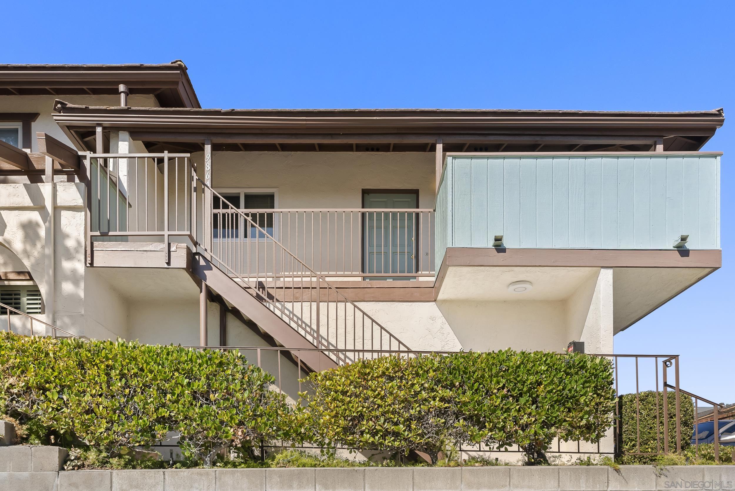 Detail Gallery Image 3 of 23 For 9864  Caminito Cuadro, San Diego,  CA 92129 - 2 Beds | 1/1 Baths