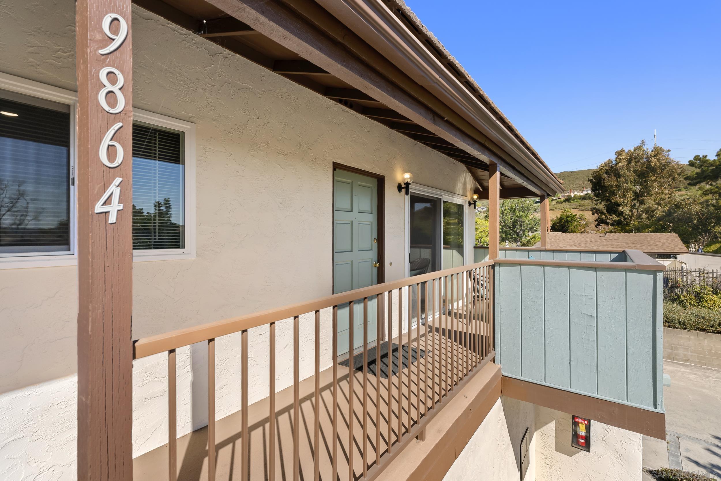 Detail Gallery Image 4 of 23 For 9864  Caminito Cuadro, San Diego,  CA 92129 - 2 Beds | 1/1 Baths