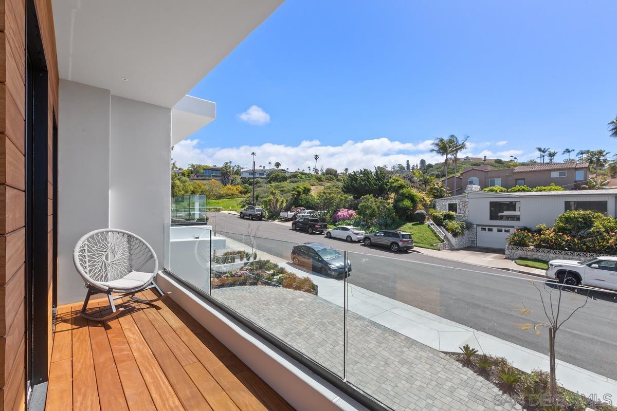 Detail Gallery Image 25 of 43 For 744  Bonair St, La Jolla,  CA 92037 - 3 Beds | 3/1 Baths