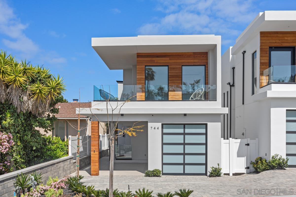 Detail Gallery Image 2 of 49 For 744  Bonair St, La Jolla,  CA 92037 - 4 Beds | 2/1 Baths