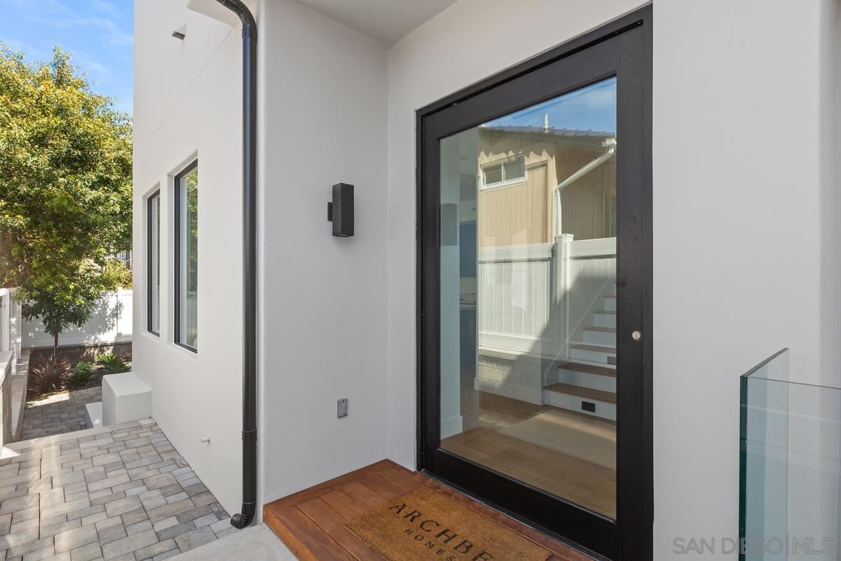 Detail Gallery Image 5 of 49 For 744  Bonair St, La Jolla,  CA 92037 - 4 Beds | 2/1 Baths