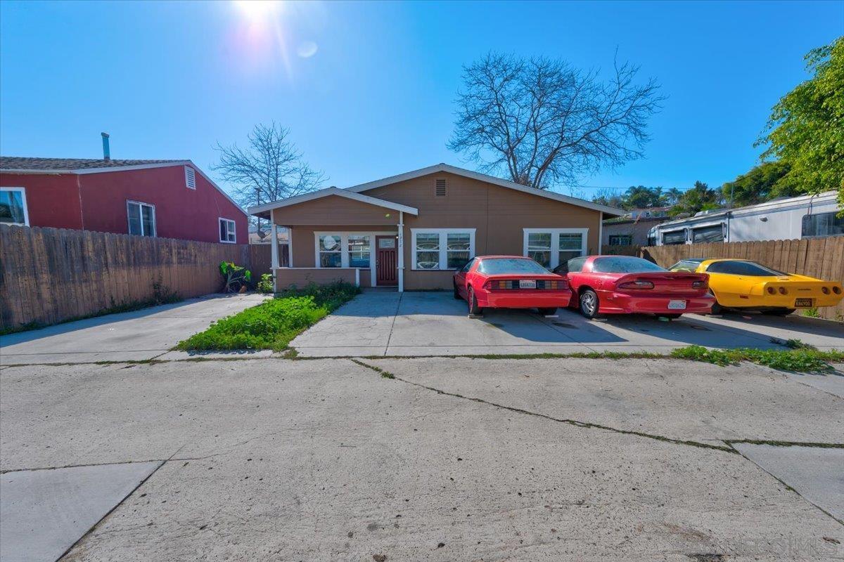 Detail Gallery Image 3 of 31 For 4250-4252  Division, San Diego,  CA 92113 - 9 Beds | 4 Baths