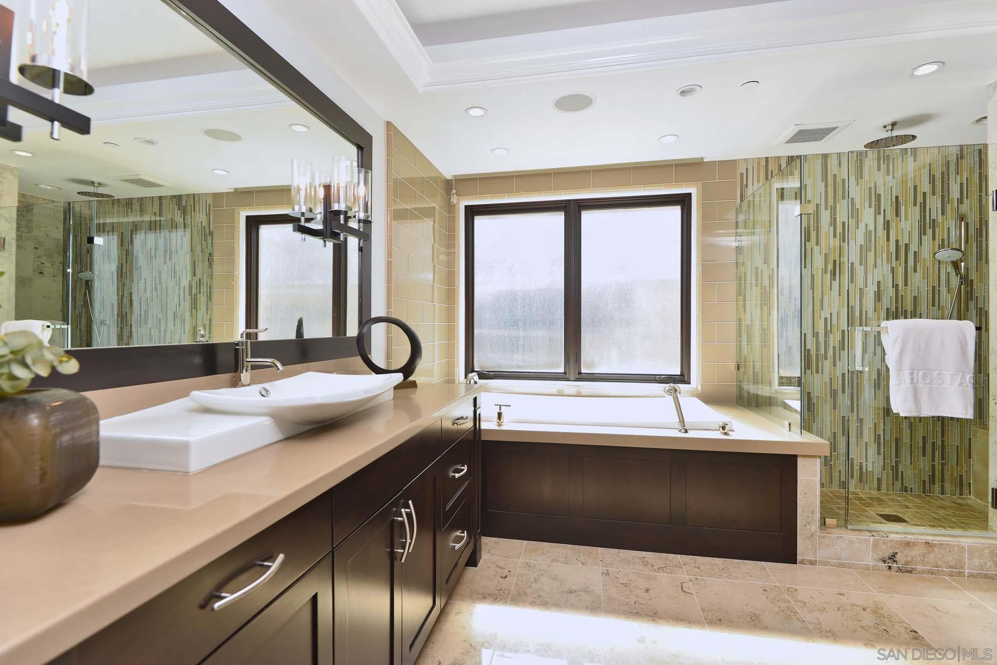 Detail Gallery Image 13 of 24 For 357 S Coast Blvd, La Jolla,  CA 92037 - 3 Beds | 4/1 Baths