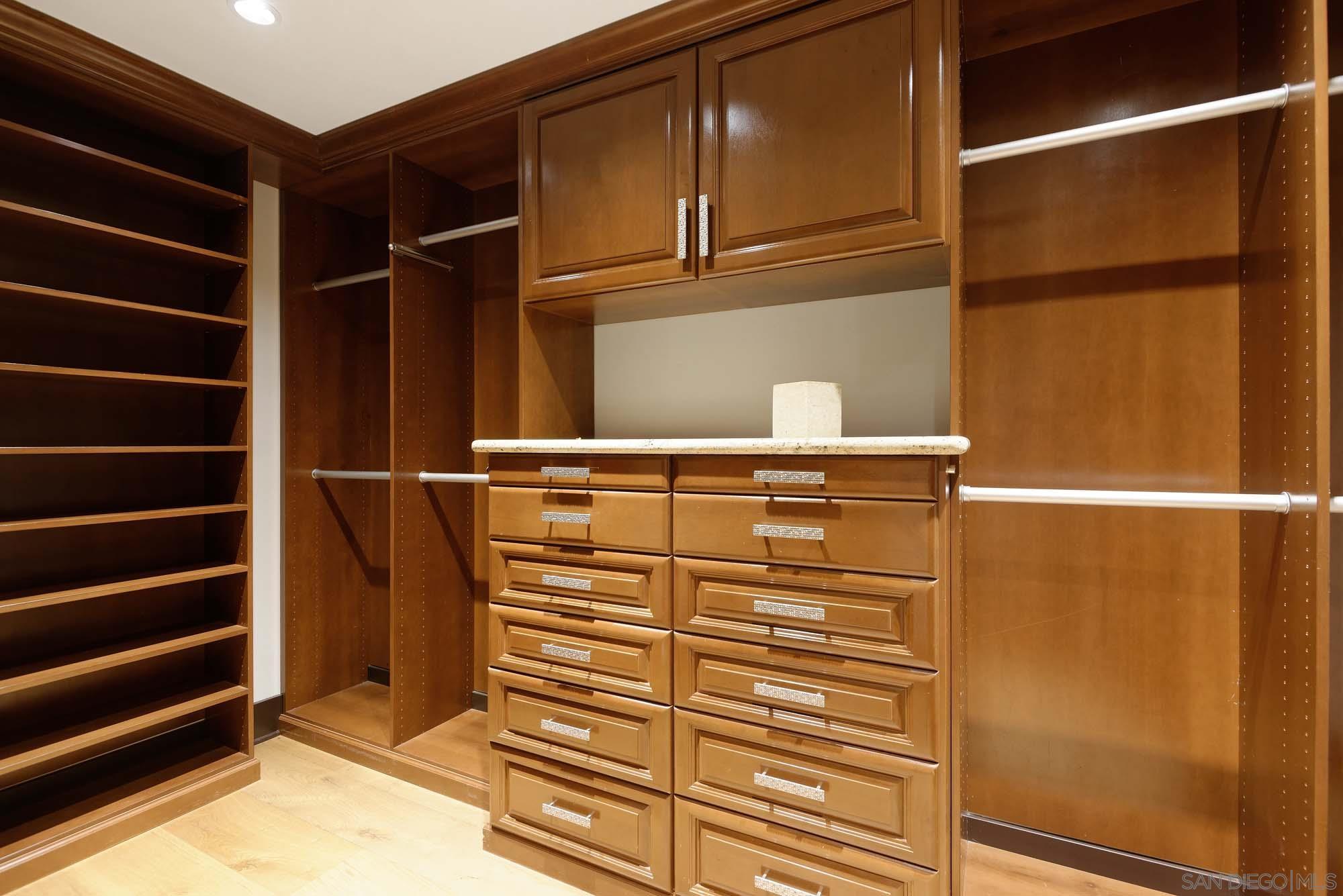 Detail Gallery Image 14 of 24 For 357 S Coast Blvd, La Jolla,  CA 92037 - 3 Beds | 4/1 Baths