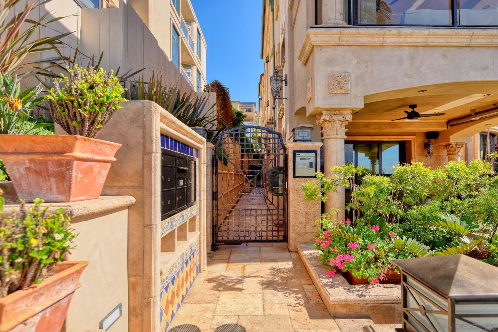 Detail Gallery Image 20 of 24 For 357 S Coast Blvd, La Jolla,  CA 92037 - 3 Beds | 4/1 Baths