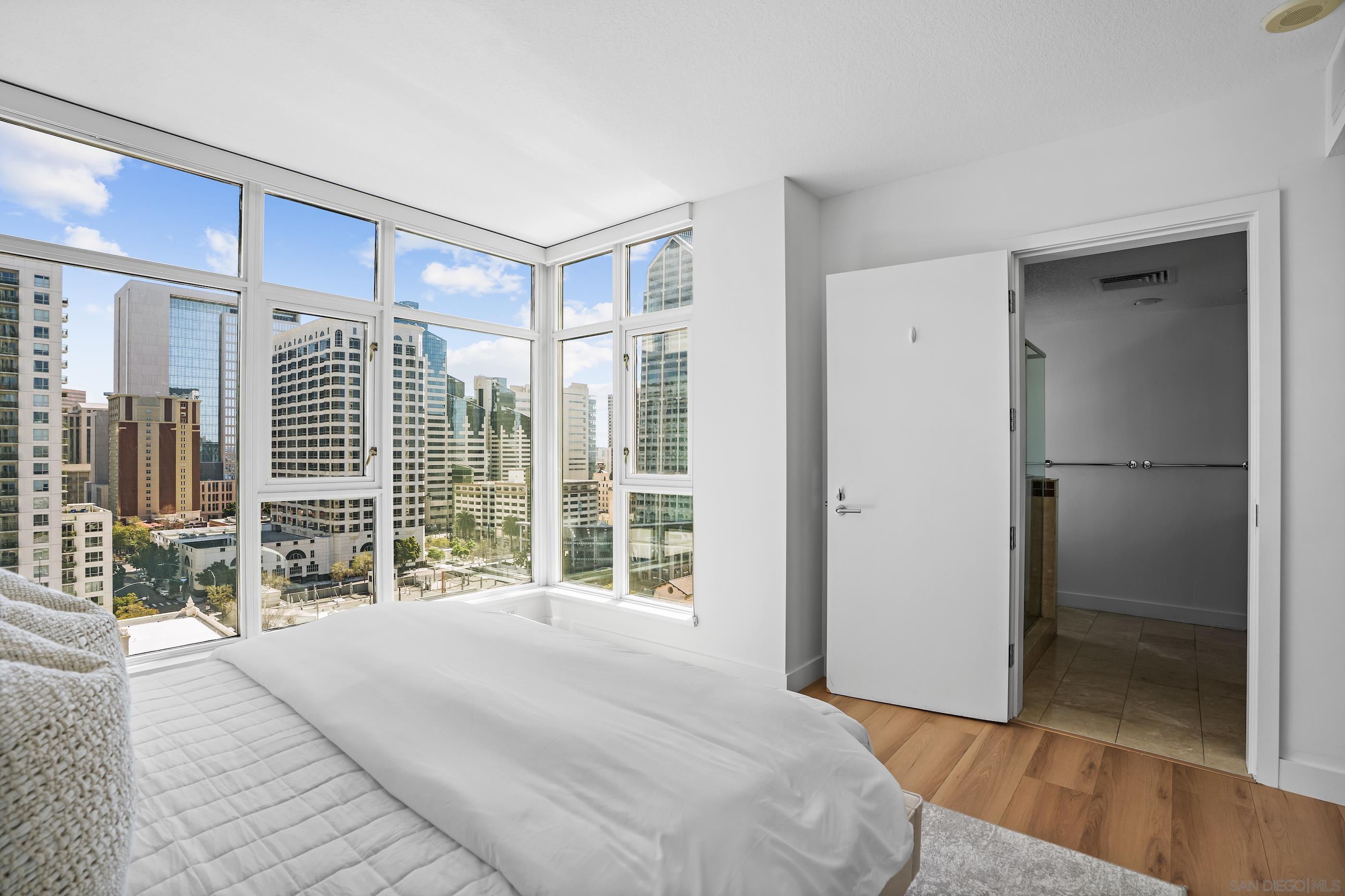 Detail Gallery Image 15 of 38 For 1205  Pacific Hwy  #1505,  San Diego,  CA 92101 - 2 Beds | 2 Baths