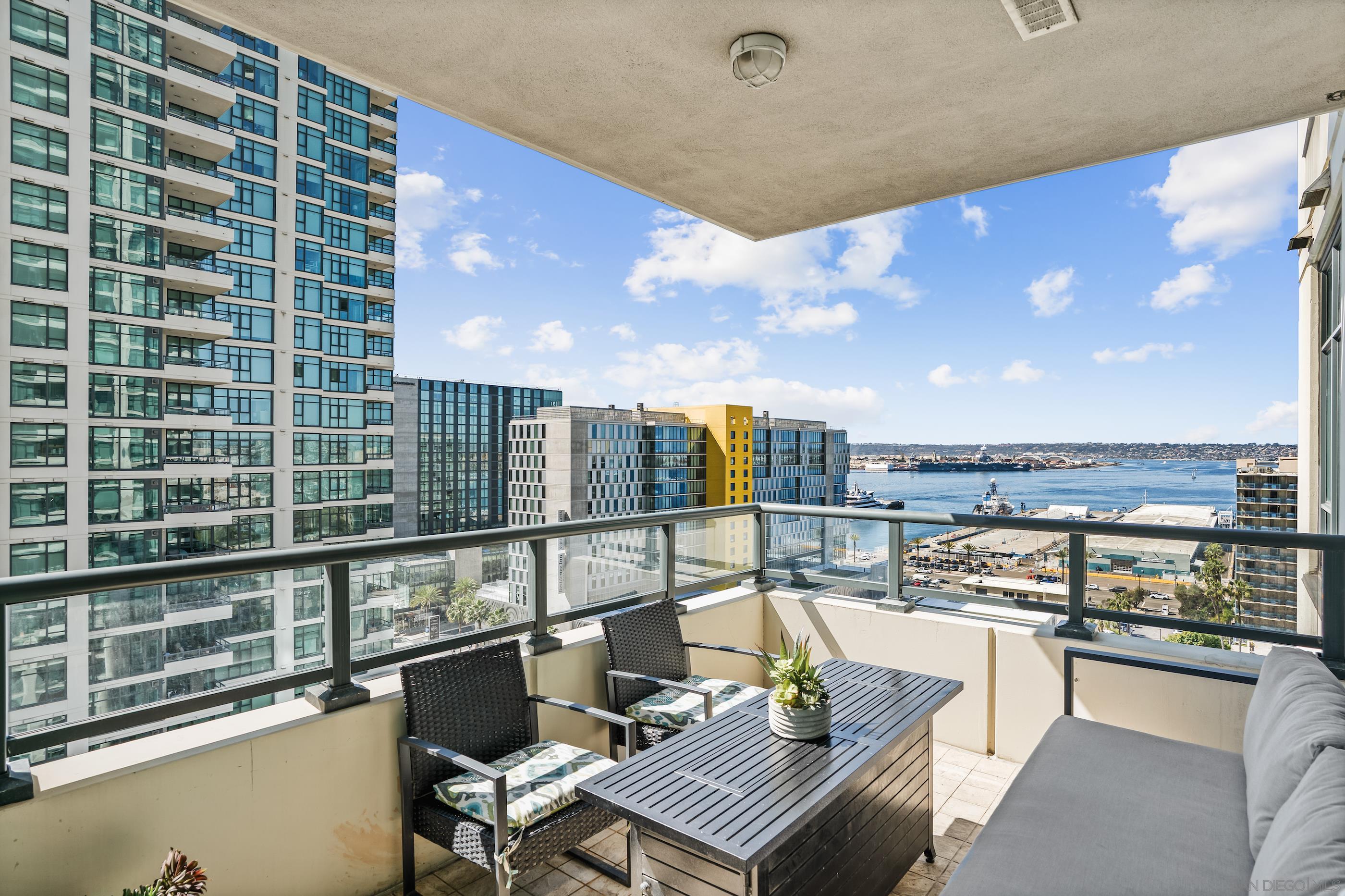 Detail Gallery Image 5 of 38 For 1205  Pacific Hwy  #1505,  San Diego,  CA 92101 - 2 Beds | 2 Baths