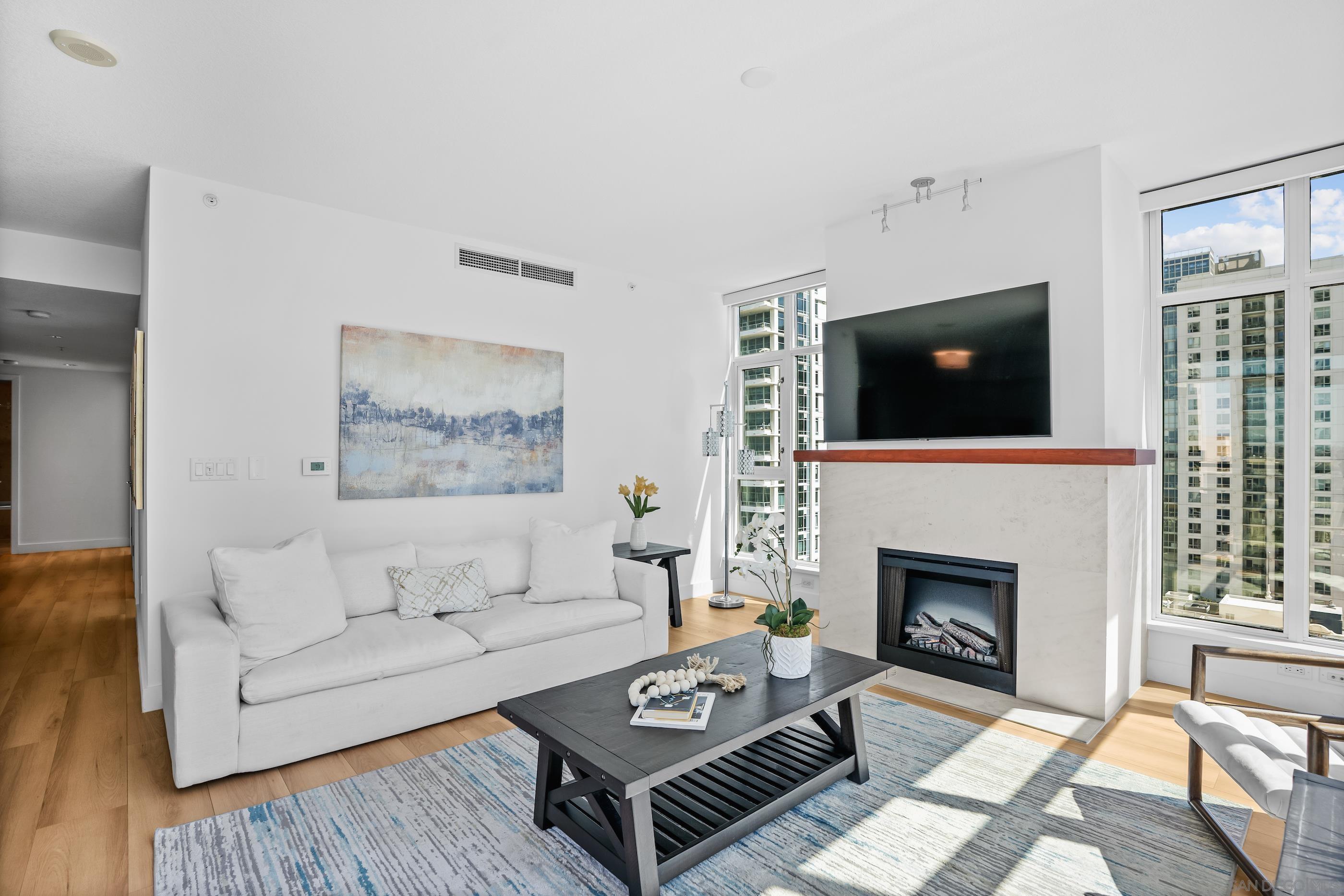 Detail Gallery Image 8 of 38 For 1205  Pacific Hwy  #1505,  San Diego,  CA 92101 - 2 Beds | 2 Baths