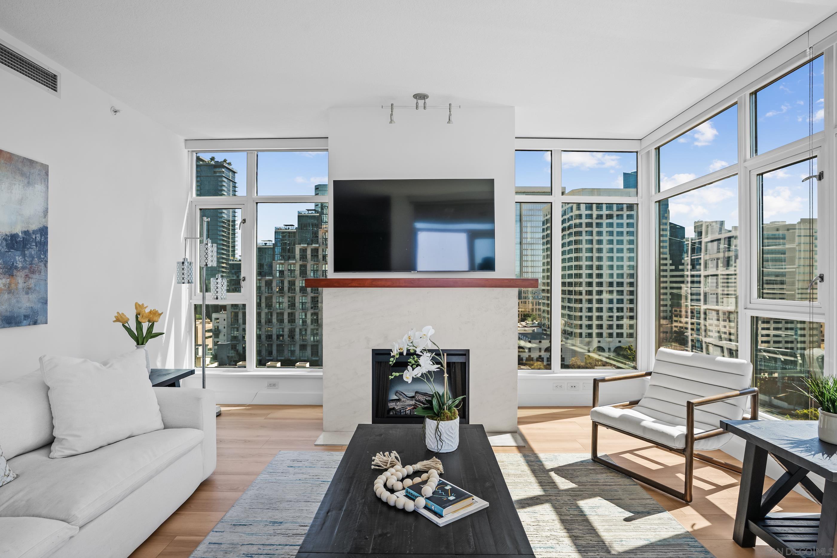 Detail Gallery Image 9 of 38 For 1205  Pacific Hwy  #1505,  San Diego,  CA 92101 - 2 Beds | 2 Baths