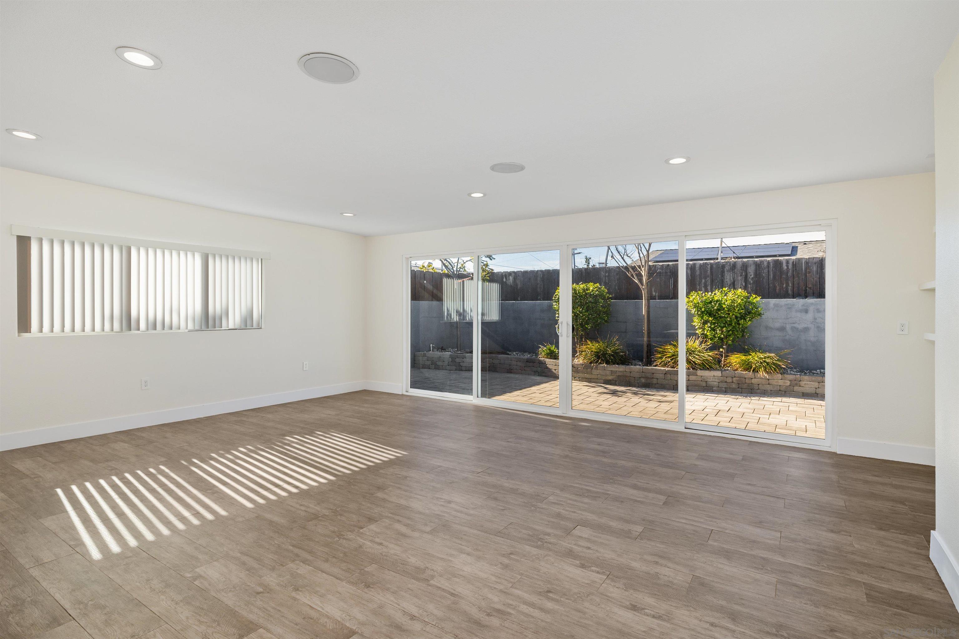 Detail Gallery Image 15 of 29 For 3708  Ben St, San Diego,  CA 92111 - 3 Beds | 2 Baths