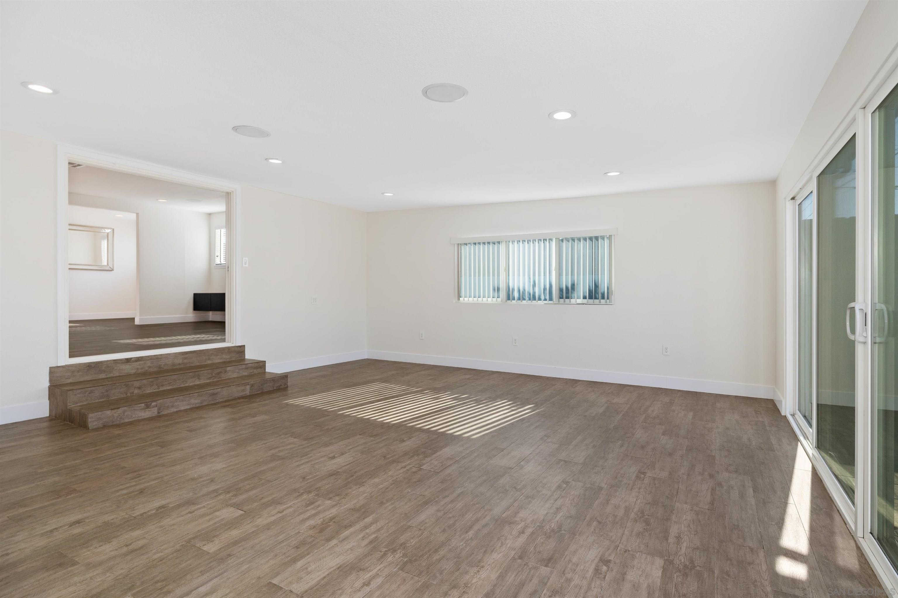 Detail Gallery Image 17 of 29 For 3708  Ben St, San Diego,  CA 92111 - 3 Beds | 2 Baths