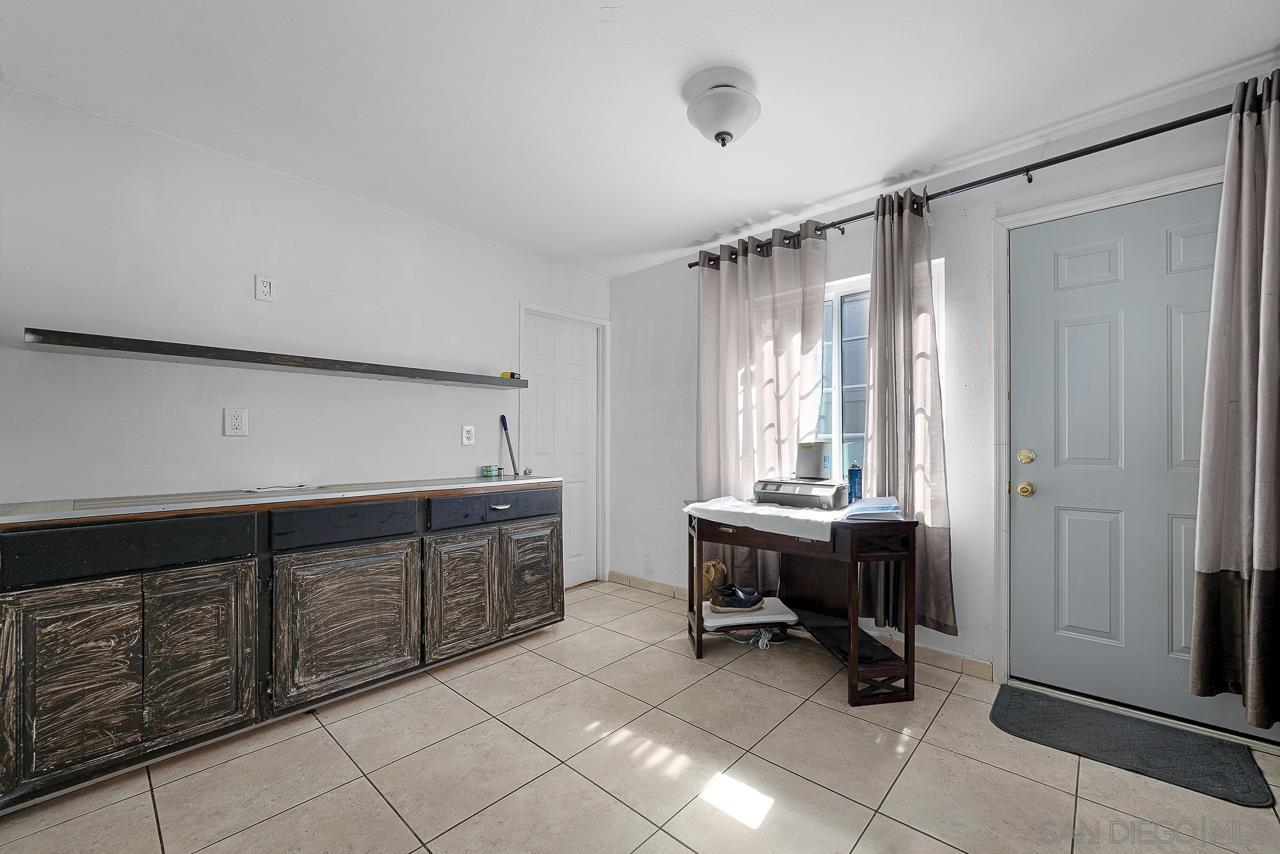 Detail Gallery Image 25 of 46 For 1465  S 40th St., San Diego,  CA 92113 - 5 Beds | 3 Baths