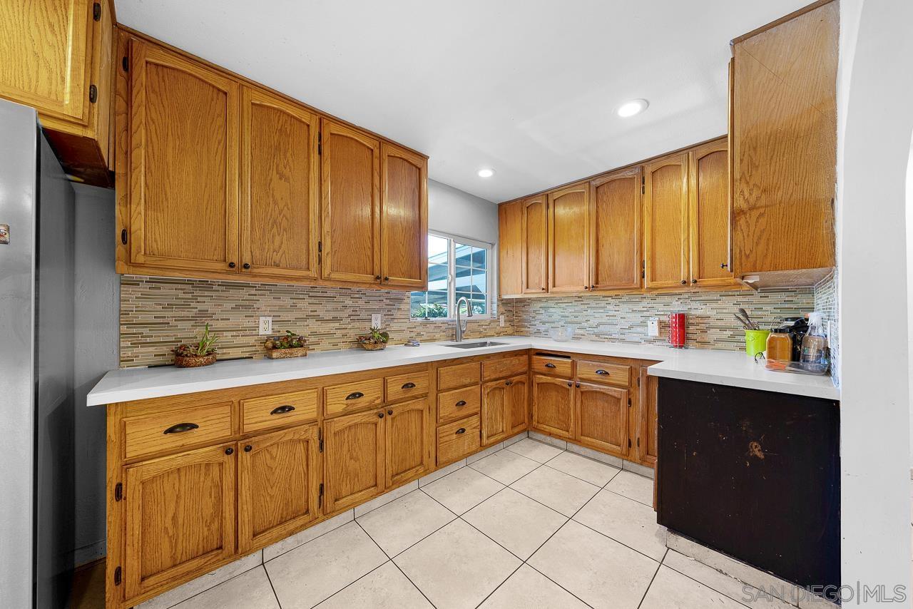 Detail Gallery Image 31 of 46 For 1465  S 40th St., San Diego,  CA 92113 - 5 Beds | 3 Baths