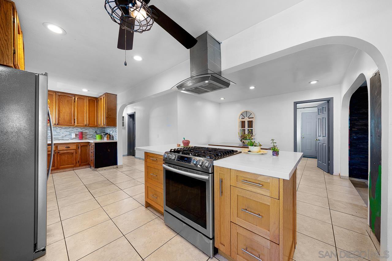 Detail Gallery Image 34 of 46 For 1465  S 40th St., San Diego,  CA 92113 - 5 Beds | 3 Baths