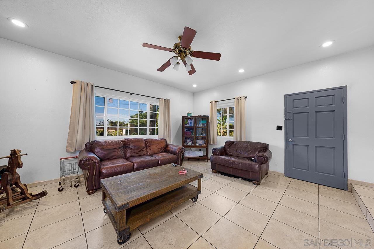 Detail Gallery Image 39 of 46 For 1465  S 40th St., San Diego,  CA 92113 - 5 Beds | 3 Baths