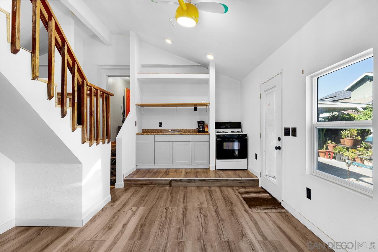 Detail Gallery Image 6 of 46 For 1465  S 40th St., San Diego,  CA 92113 - 5 Beds | 3 Baths