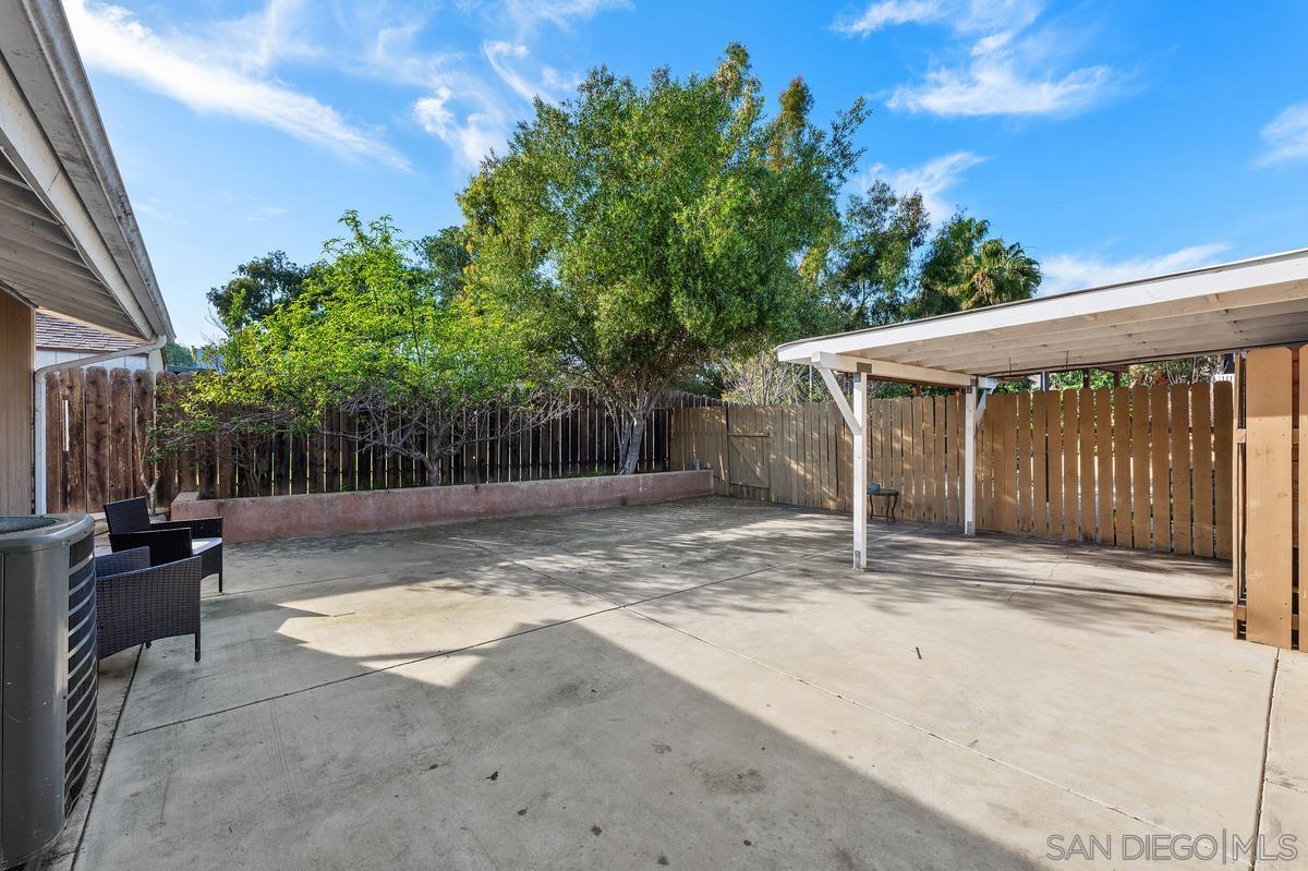 Detail Gallery Image 19 of 46 For 7696  Kiwi St, San Diego,  CA 92123 - 8 Beds | 5 Baths