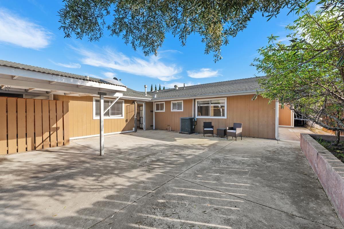 Detail Gallery Image 21 of 46 For 7696  Kiwi St, San Diego,  CA 92123 - 8 Beds | 5 Baths