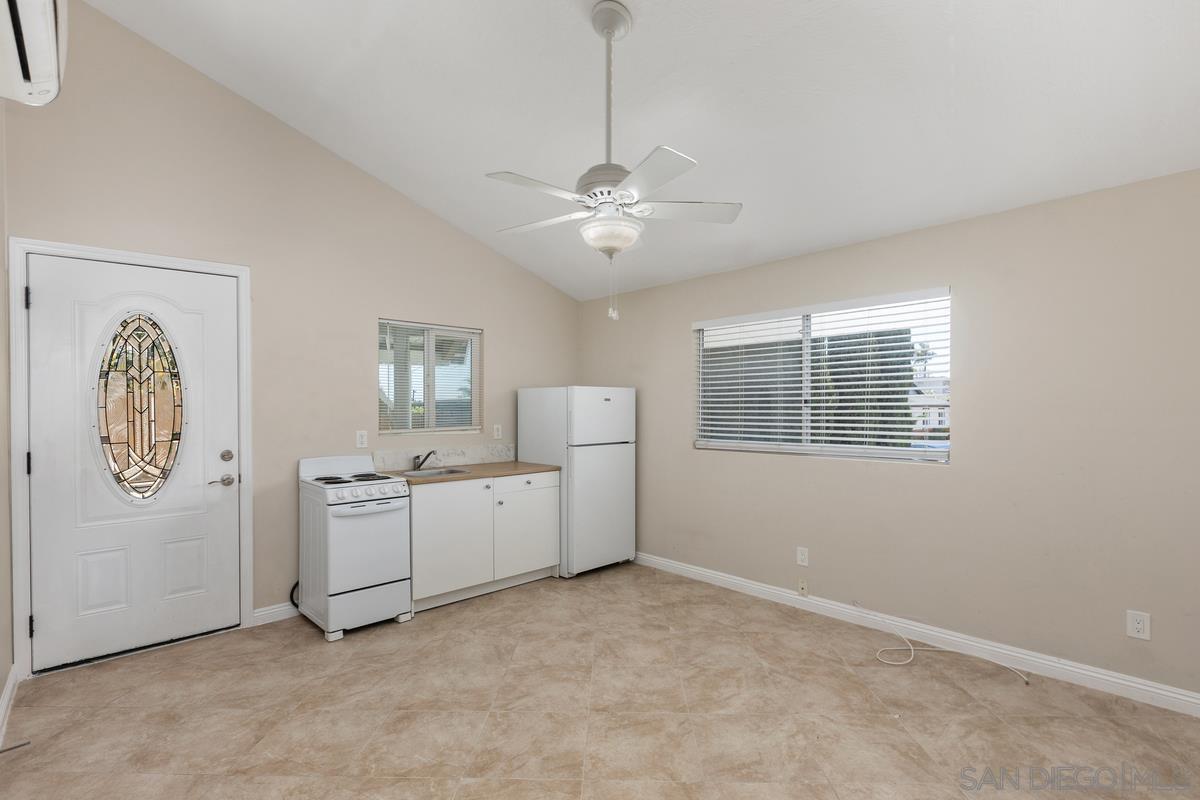 Detail Gallery Image 27 of 46 For 7696  Kiwi St, San Diego,  CA 92123 - 8 Beds | 5 Baths