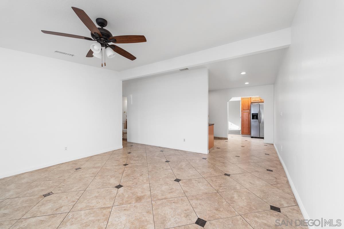 Detail Gallery Image 4 of 46 For 7696  Kiwi St, San Diego,  CA 92123 - 8 Beds | 5 Baths