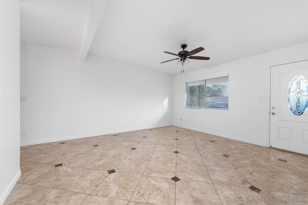 Detail Gallery Image 5 of 46 For 7696  Kiwi St, San Diego,  CA 92123 - 8 Beds | 5 Baths