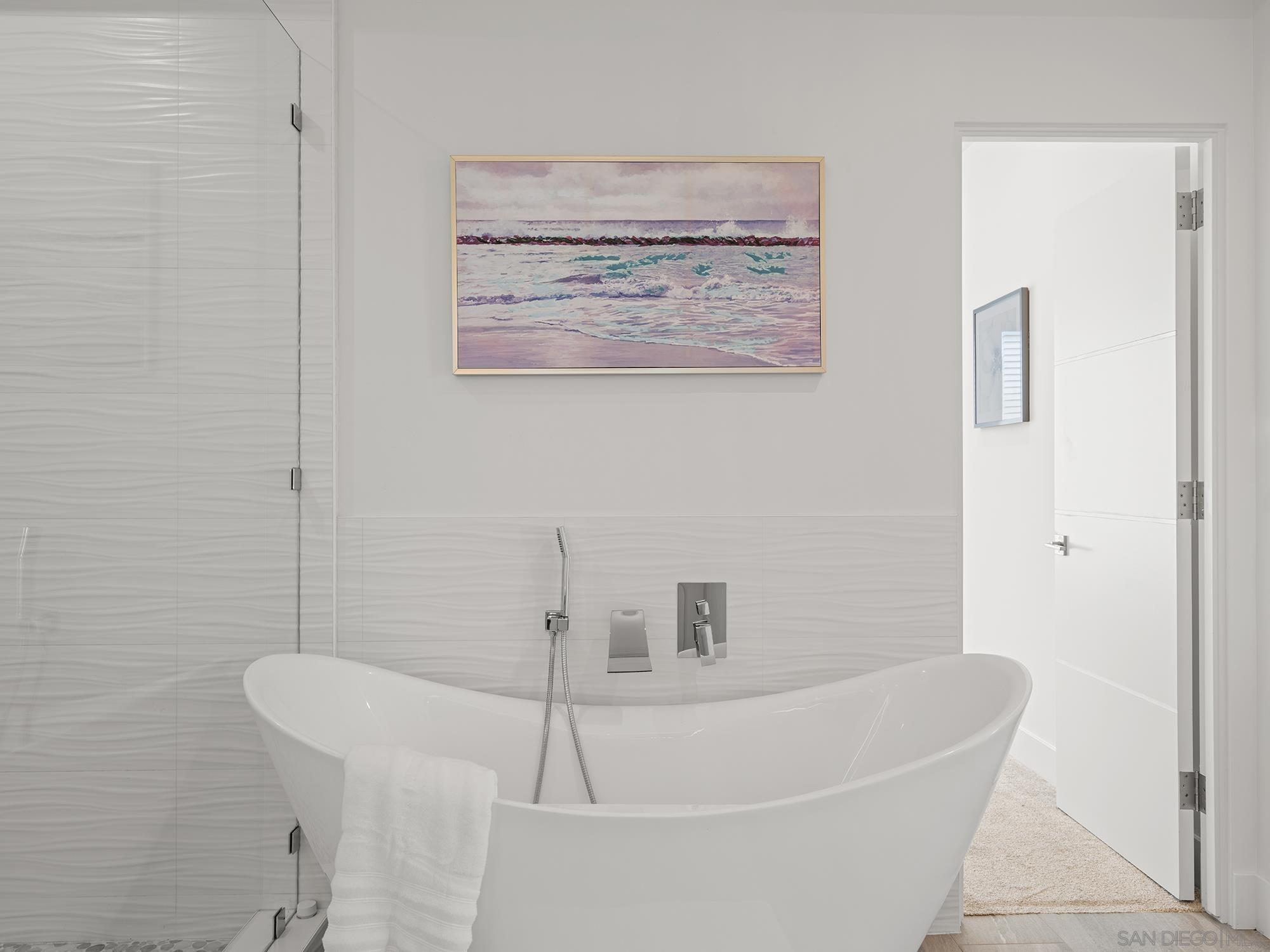 Detail Gallery Image 25 of 50 For 4386  Newport Ave, San Diego,  CA 92107 - 5 Beds | 4/1 Baths