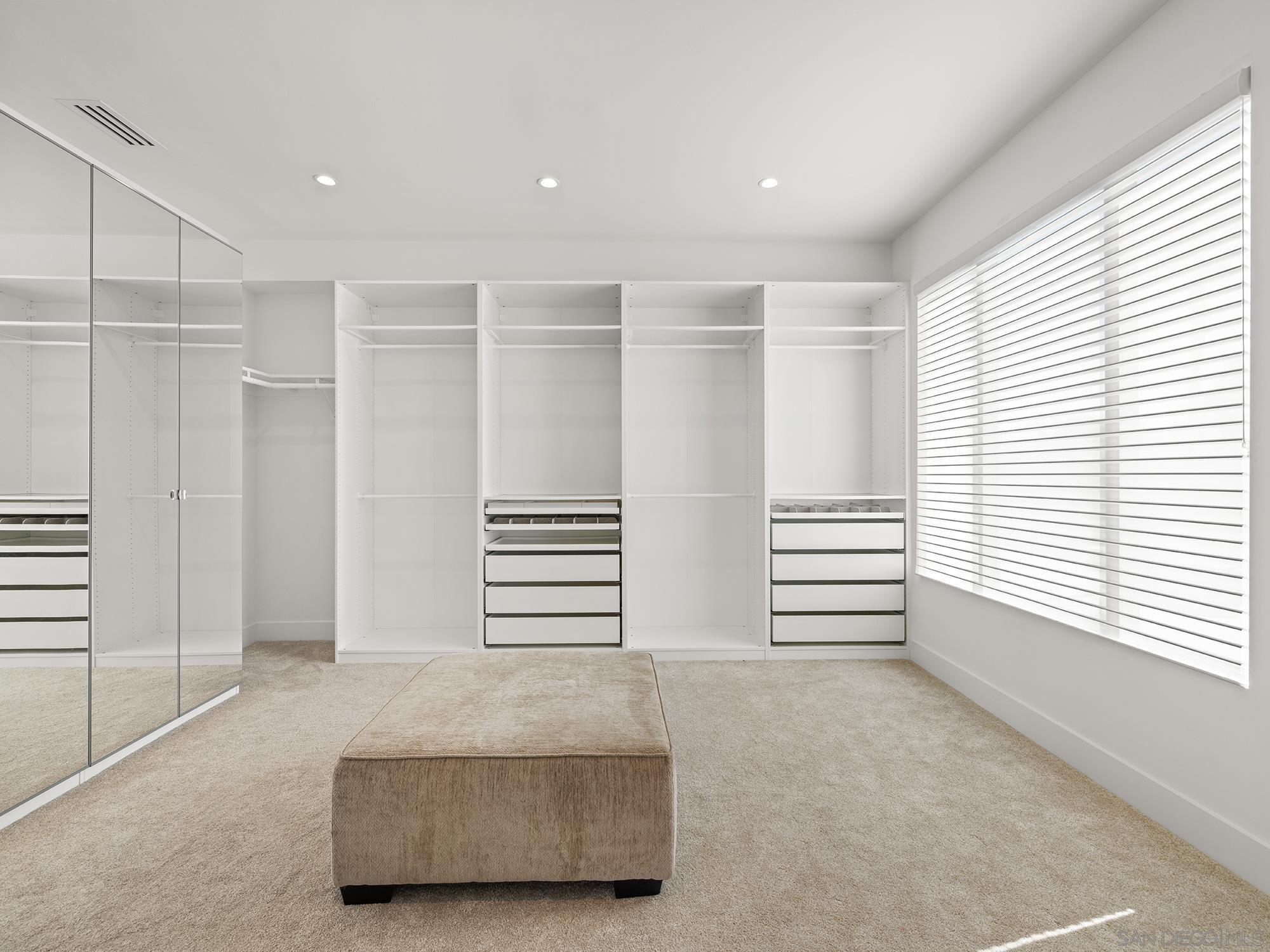 Detail Gallery Image 26 of 50 For 4386  Newport Ave, San Diego,  CA 92107 - 5 Beds | 4/1 Baths