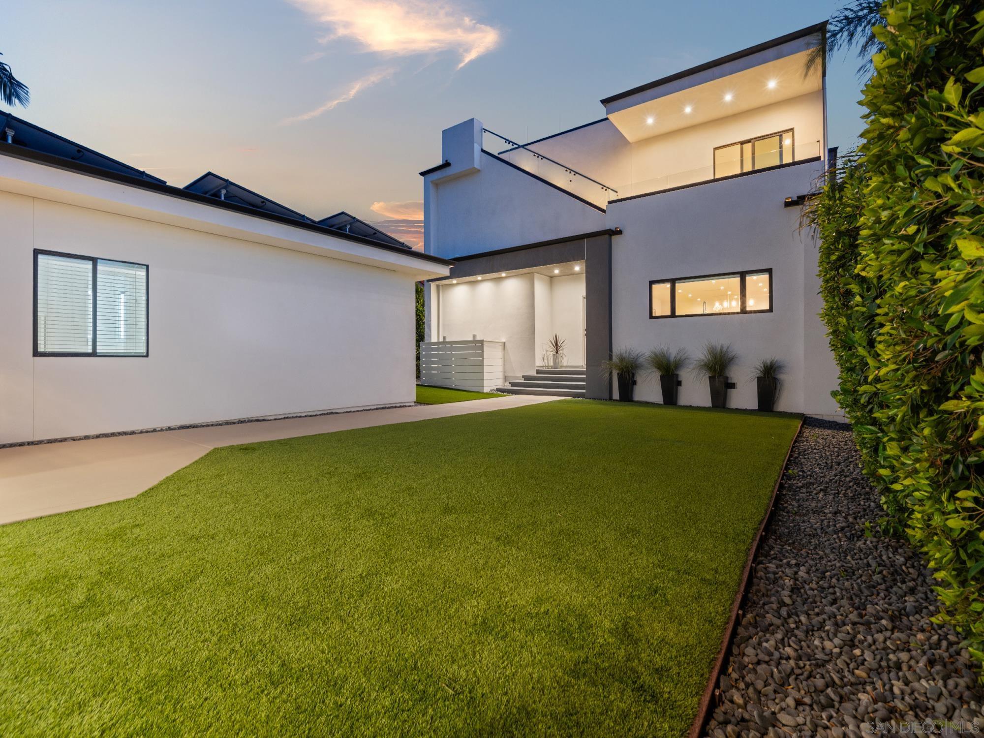 Detail Gallery Image 32 of 50 For 4386  Newport Ave, San Diego,  CA 92107 - 5 Beds | 4/1 Baths