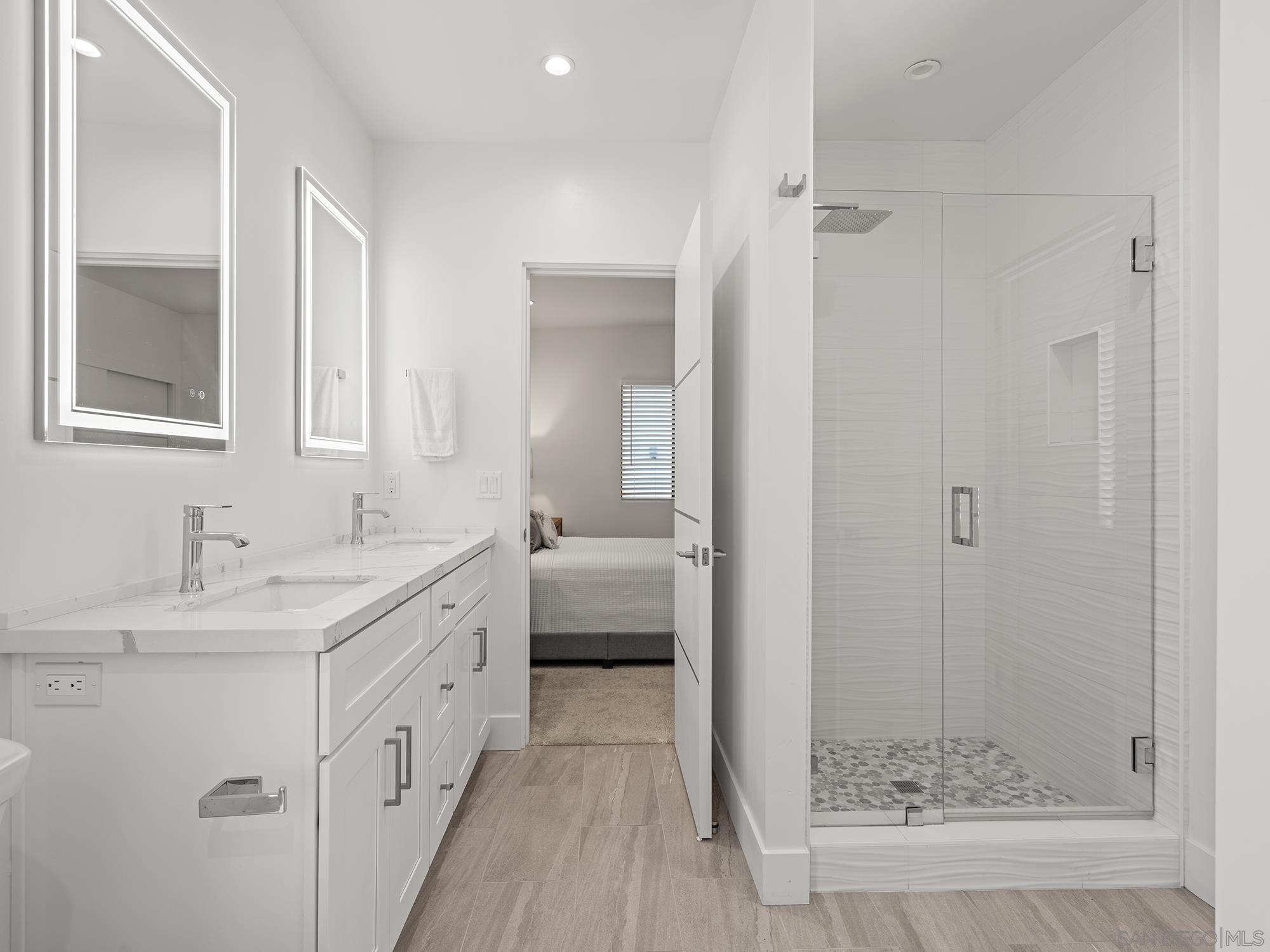 Detail Gallery Image 34 of 50 For 4386  Newport Ave, San Diego,  CA 92107 - 5 Beds | 4/1 Baths