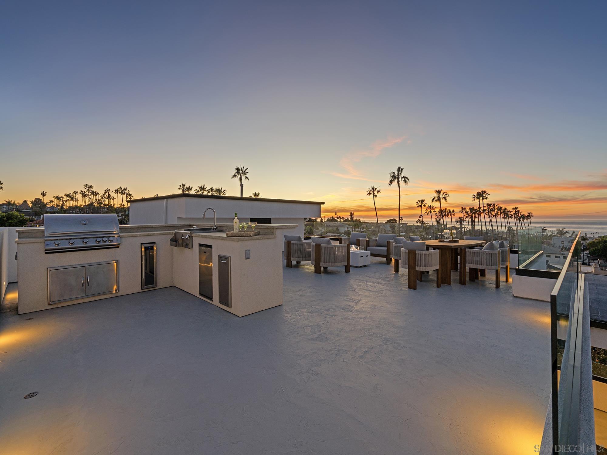 Detail Gallery Image 39 of 50 For 4386  Newport Ave, San Diego,  CA 92107 - 5 Beds | 4/1 Baths