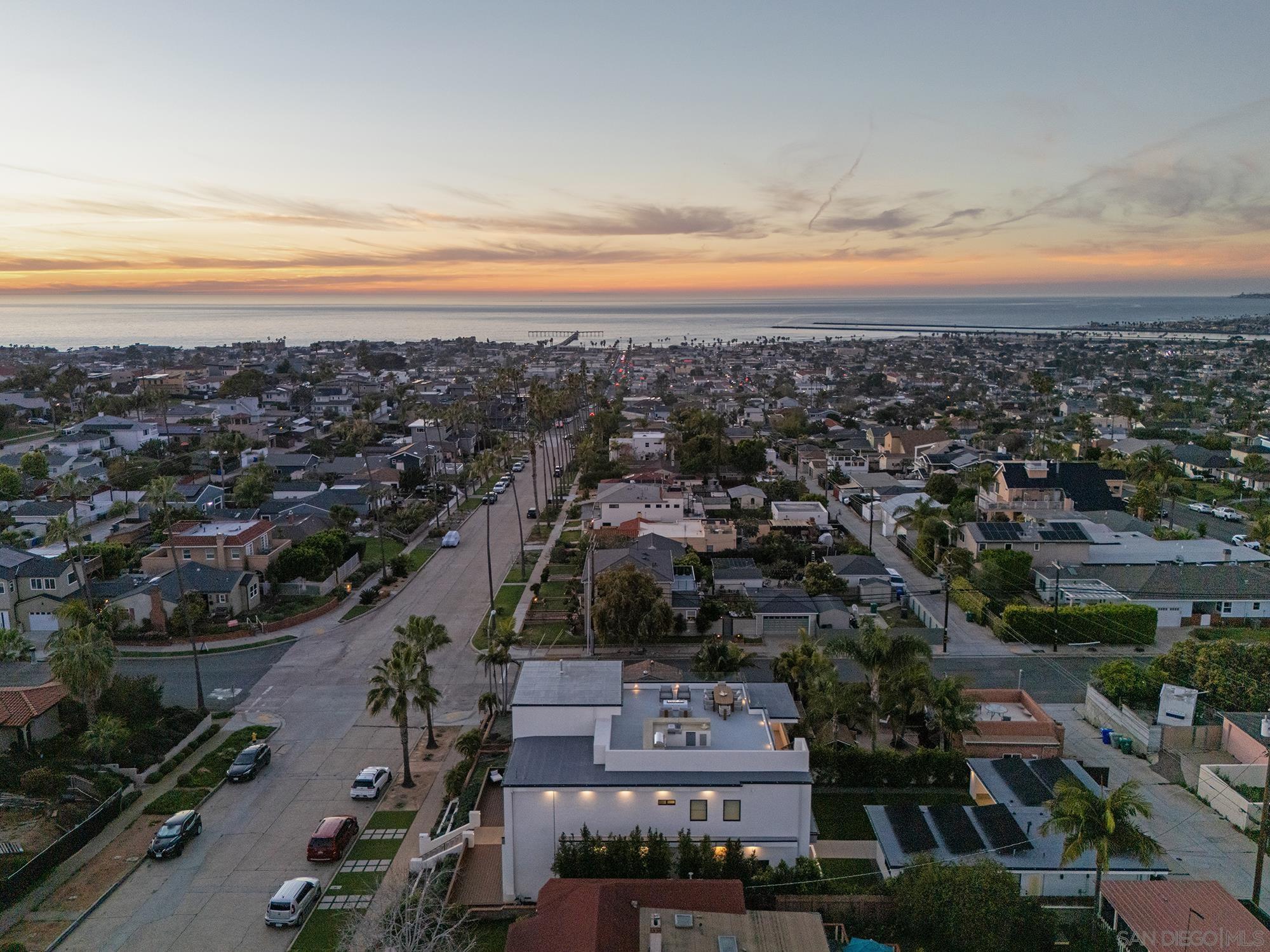 Detail Gallery Image 43 of 50 For 4386  Newport Ave, San Diego,  CA 92107 - 5 Beds | 4/1 Baths