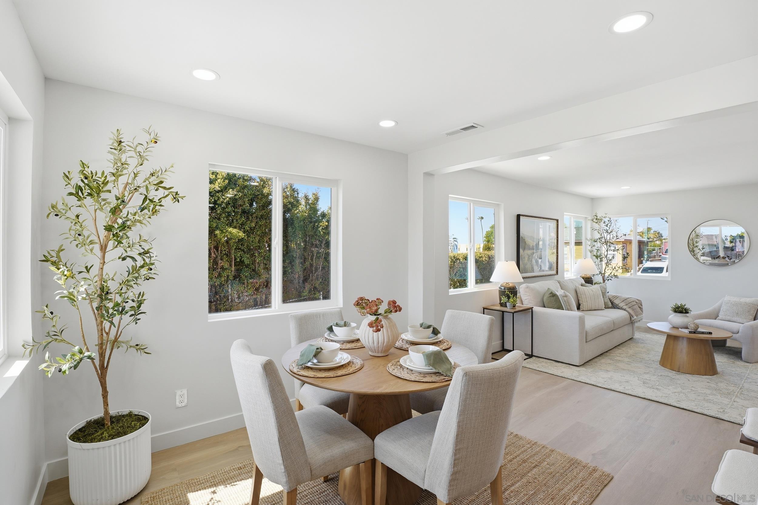 Detail Gallery Image 3 of 21 For 5935  Schuyler St, San Diego,  CA 92139 - 4 Beds | 2 Baths