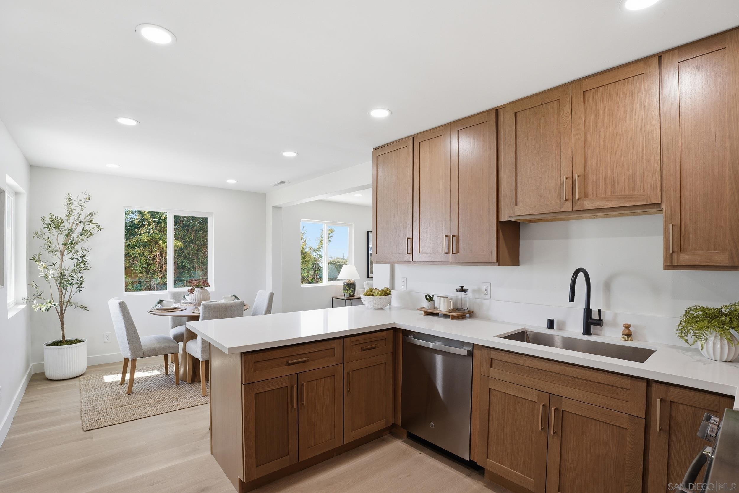 Detail Gallery Image 7 of 21 For 5935  Schuyler St, San Diego,  CA 92139 - 4 Beds | 2 Baths