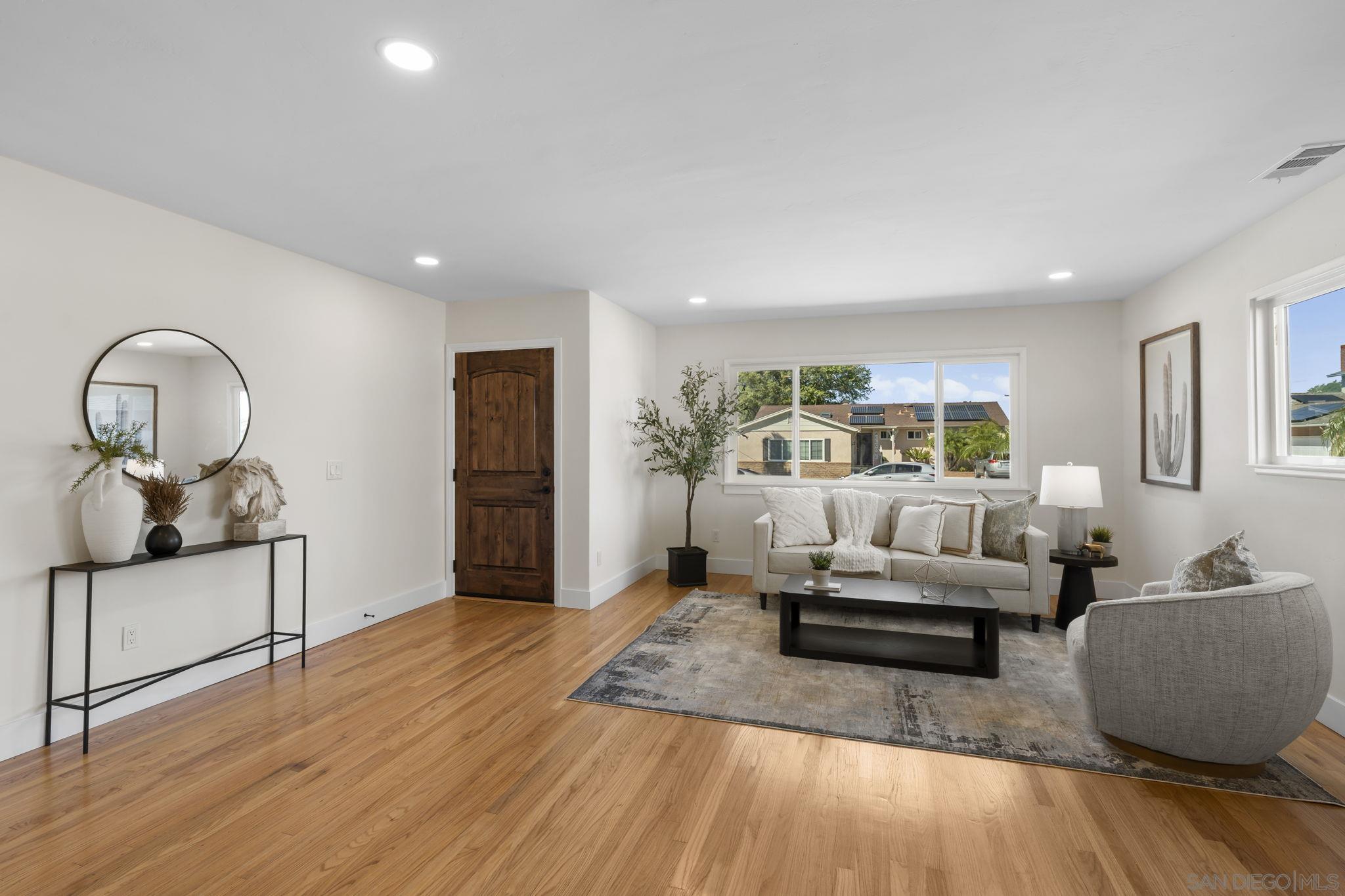 Detail Gallery Image 3 of 29 For 8627  Anrol Avenue, San Diego,  CA 92123 - 4 Beds | 2 Baths