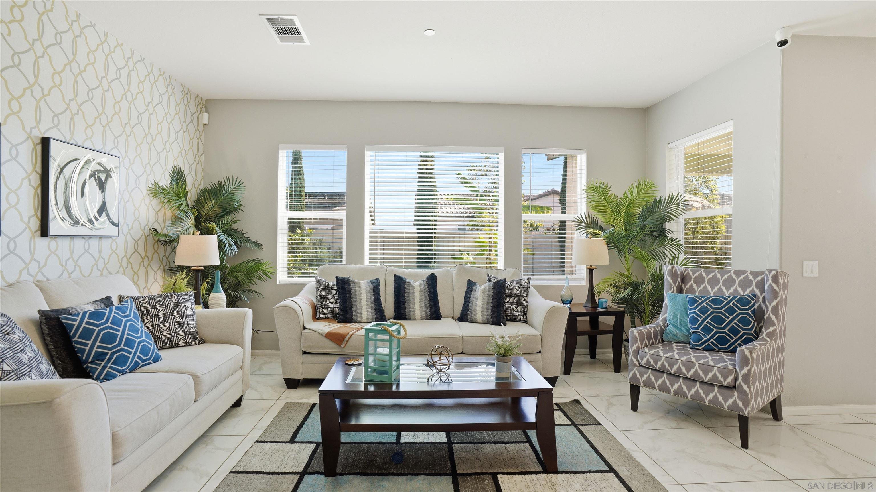 Detail Gallery Image 13 of 34 For 1218  Idanan Rd, Chula Vista,  CA 91913 - 6 Beds | 3/1 Baths