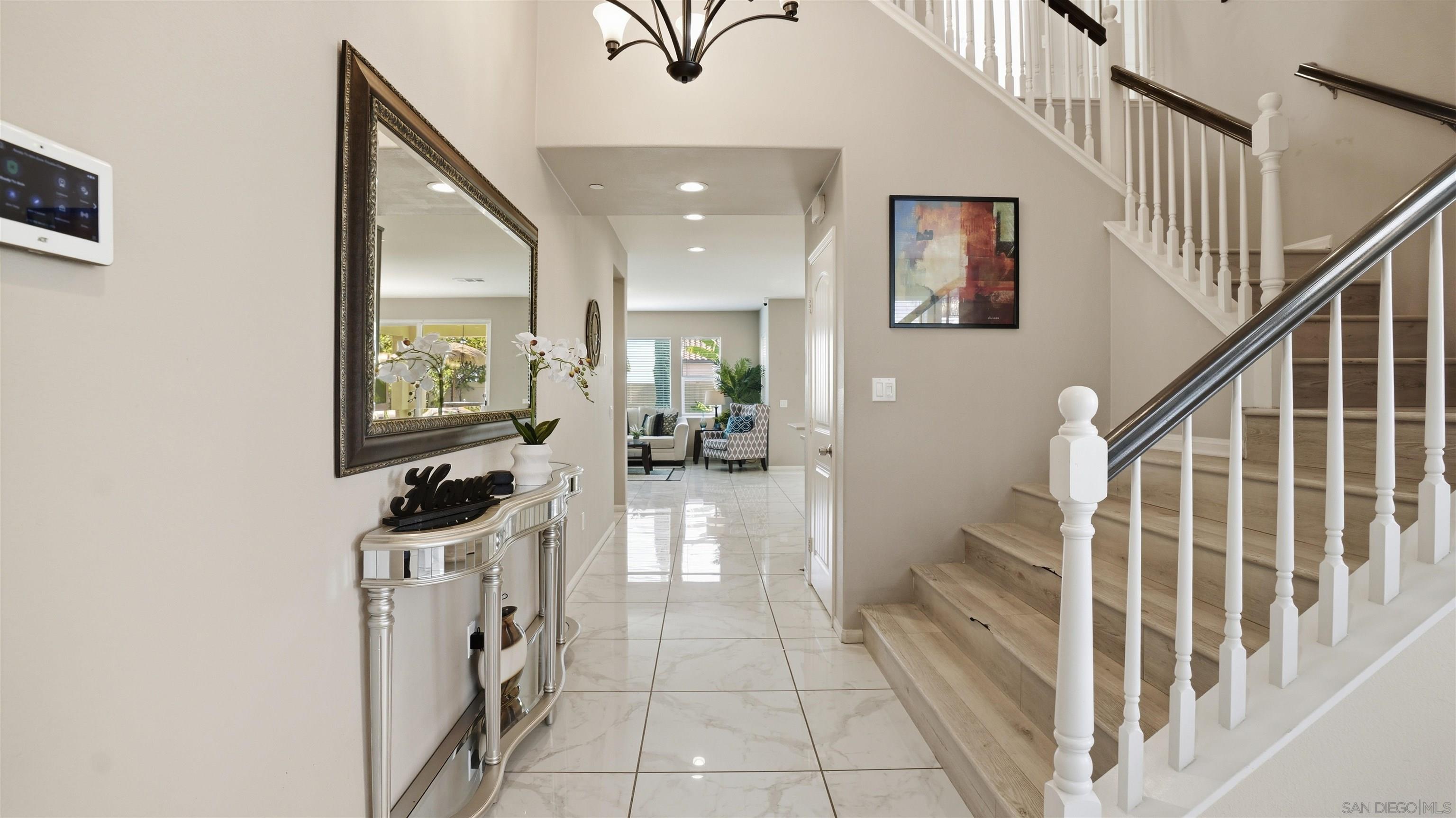 Detail Gallery Image 3 of 34 For 1218  Idanan Rd, Chula Vista,  CA 91913 - 6 Beds | 3/1 Baths