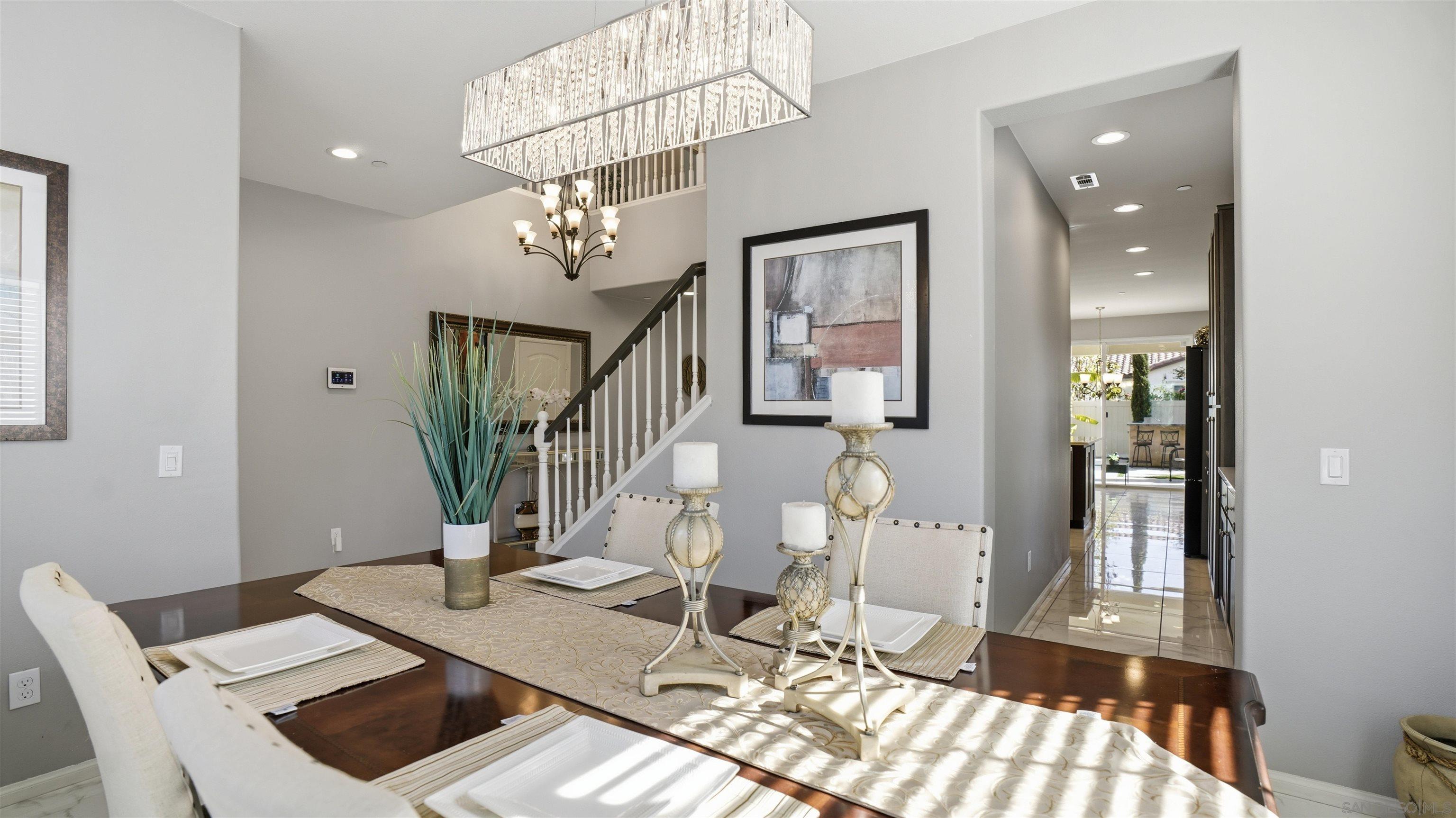 Detail Gallery Image 6 of 34 For 1218  Idanan Rd, Chula Vista,  CA 91913 - 6 Beds | 3/1 Baths